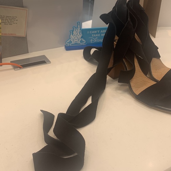 Gianni Bini suede wrap heels - Picture 7 of 13